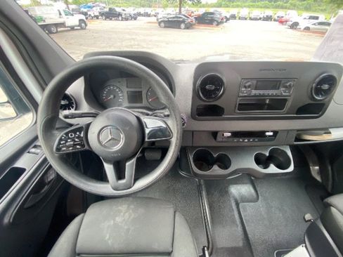 Used 2021 Mercedes-Benz Sprinter 2500 w/ Driver Convenience Package image 17