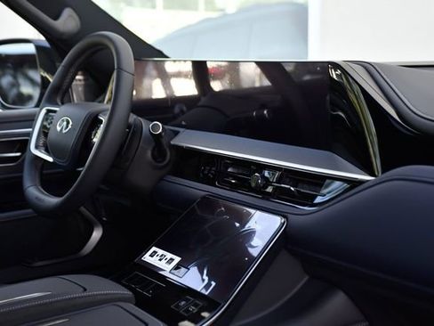 New 2026 INFINITI QX80 SPORT w/ Sport Exterior Package image 36