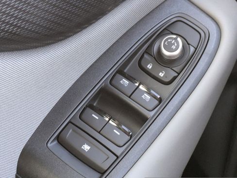 Used 2025 Subaru Legacy Premium image 21