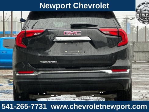 Used 2020 GMC Terrain SLT image 6