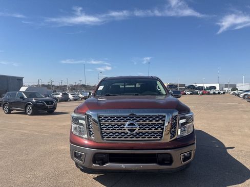 Used 2017 Nissan Titan Platinum Reserve image 4