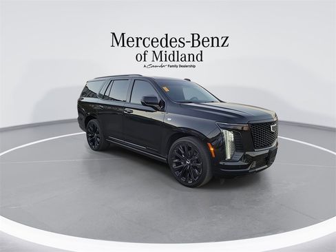 Used 2025 Cadillac Escalade Sport Platinum w/ LPO, ONYX Package image 2