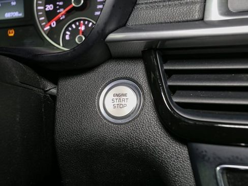 Used 2020 Kia Optima SE image 25