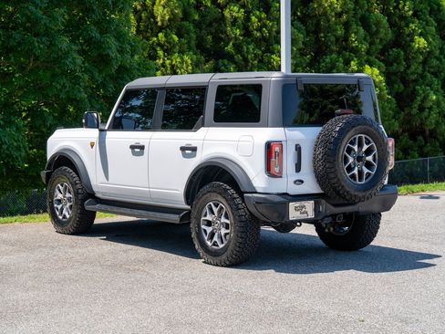 Used 2024 Ford Bronco Badlands AWD/4WD image 2