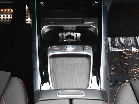 Used 2024 Mercedes-Benz GLA 250 4MATIC image 33