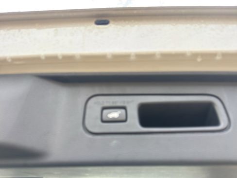 Used 2023 Honda Pilot Elite image 23