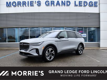 Used 2026 Lincoln Nautilus Premier w/ Jet Appearance Package