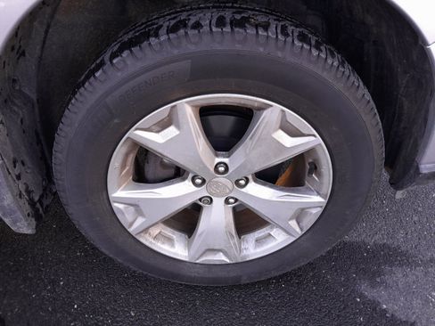 Used 2016 Subaru Forester 2.5i Premium w/ All-Weather Package image 39