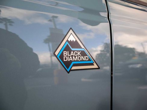 Used 2021 Ford Bronco Black Diamond image 7