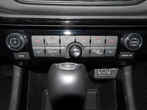 Used 2026 Jeep Compass Trailhawk AWD/4WD image 19