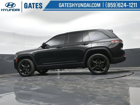 Used 2023 Jeep Grand Cherokee Altitude AWD/4WD image 48