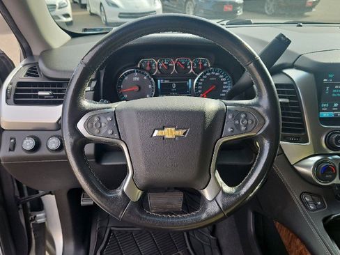Used 2020 Chevrolet Suburban Premier image 11