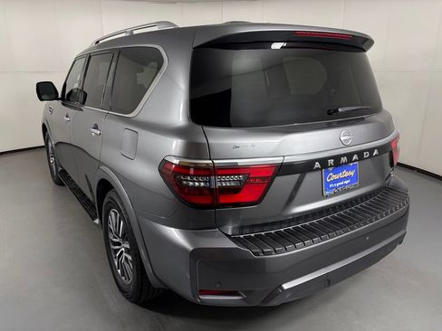 Used 2024 Nissan Armada SL w/ Captain's Chairs Package RWD image 7