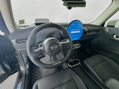 Certified 2025 MINI Cooper S image 9