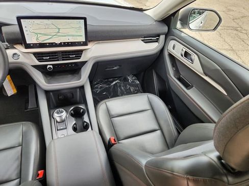 New 2026 Ford Explorer Active image 12