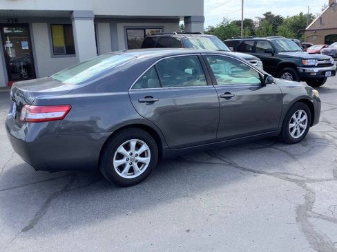 Used 2010 Toyota Camry LE FWD image 15