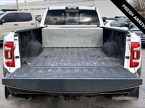 Used 2019 RAM 3500 Limited w/ Max Tow Package image 7