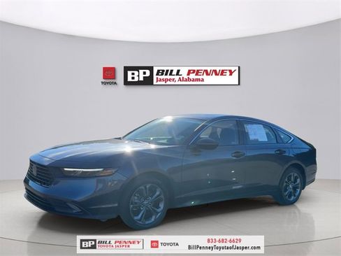 Used 2023 Honda Accord EX image 5