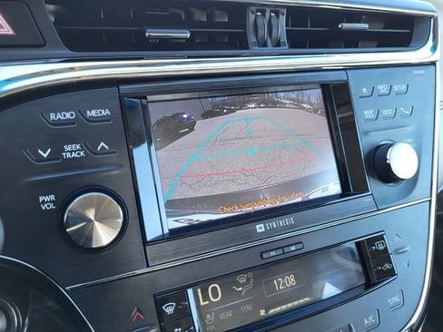 Used 2013 Toyota Avalon Limited w/ Technology Pkg image 17