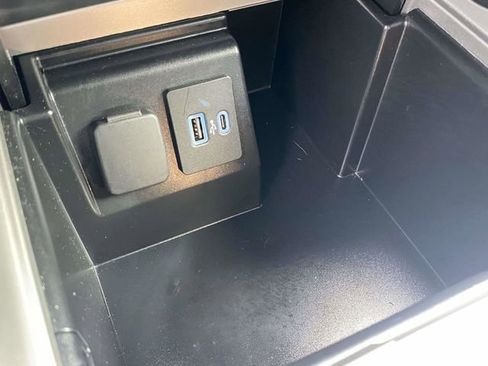 Certified 2023 Ford Explorer ST-Line w/ Class IV Trailer Tow Package image 31