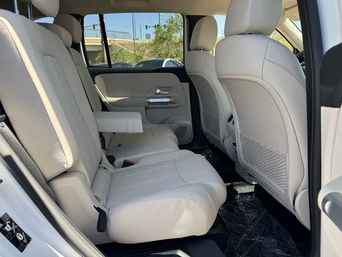 Certified 2023 Mercedes-Benz GLB 250 image 23