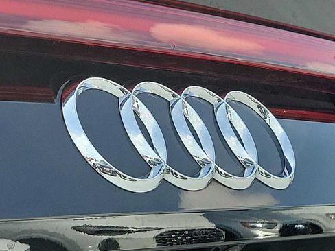 Used 2021 Audi Q8 Premium Plus w/ Premium Plus Package AWD/4WD image 10