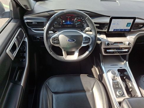 Used 2023 Ford Explorer XLT w/ Equipment Group 202A AWD/4WD image 13