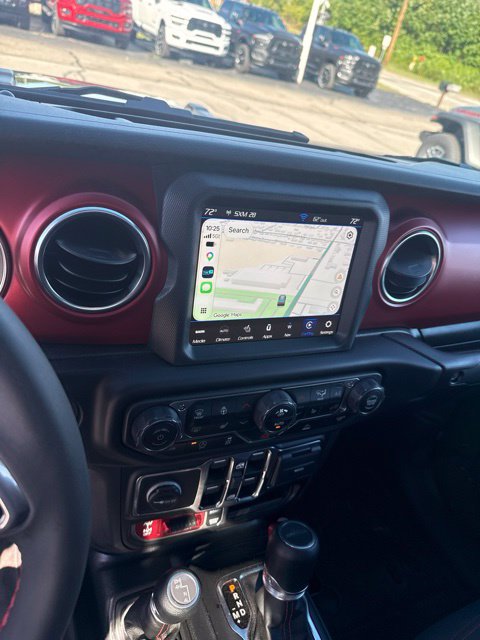 Used 2023 Jeep Gladiator Rubicon w/ Cold Weather Group AWD/4WD image 11