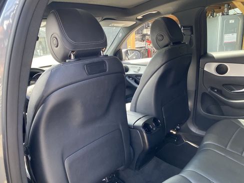 Used 2019 Mercedes-Benz GLC 300 4MATIC image 15