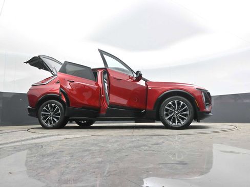 New 2025 Cadillac Lyriq Sport image 45