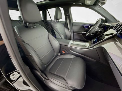 Used 2026 Mercedes-Benz GLC 300 4MATIC image 27