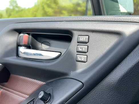 Used 2017 Subaru Forester 2.5i Touring image 15