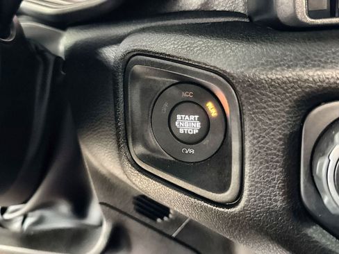 Used 2024 Jeep Wrangler Unlimited Sport AWD/4WD image 23