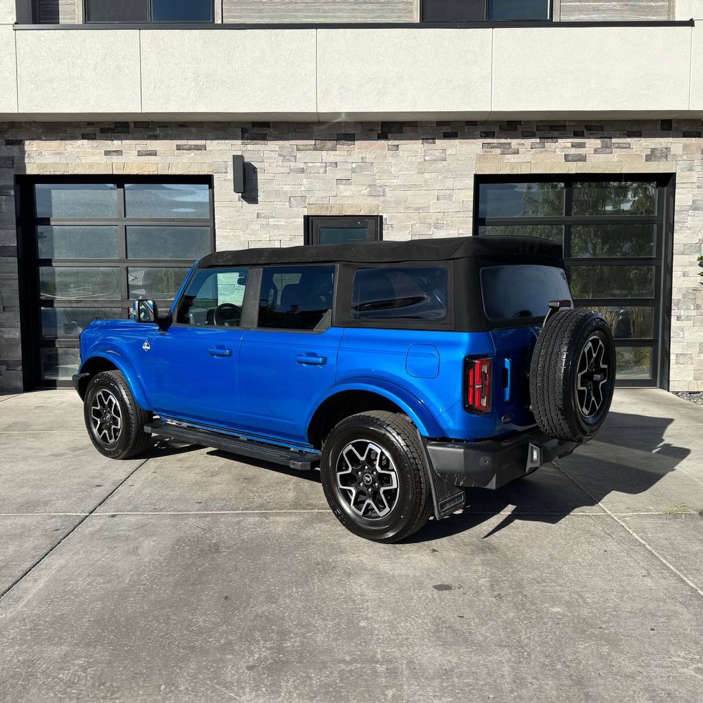 Used 2022 Ford Bronco Outer Banks AWD/4WD image 5