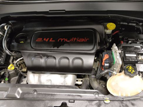 Used 2018 Jeep Compass Sport AWD/4WD image 30
