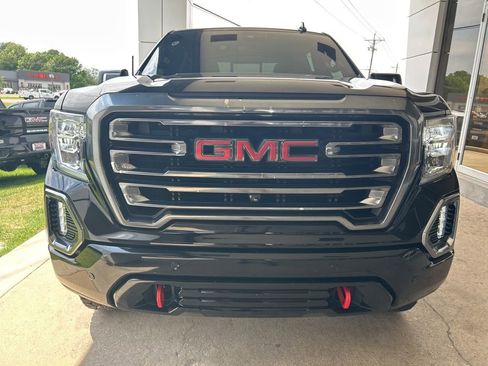 Used 2021 GMC Sierra 1500 AT4 w/ AT4 Premium Package AWD/4WD image 3