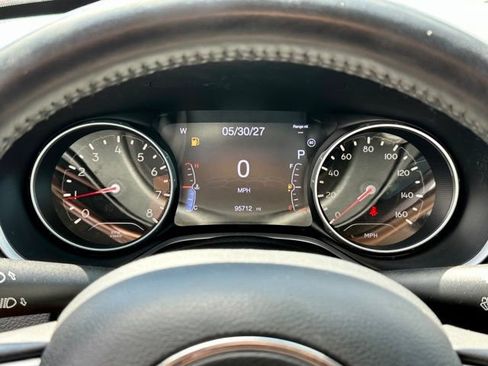 Used 2019 Jeep Compass Latitude AWD/4WD image 35