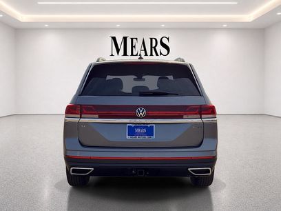 Used 2025 Volkswagen Atlas SE