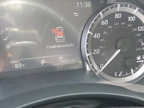 Used 2023 Toyota Highlander XLE image 25