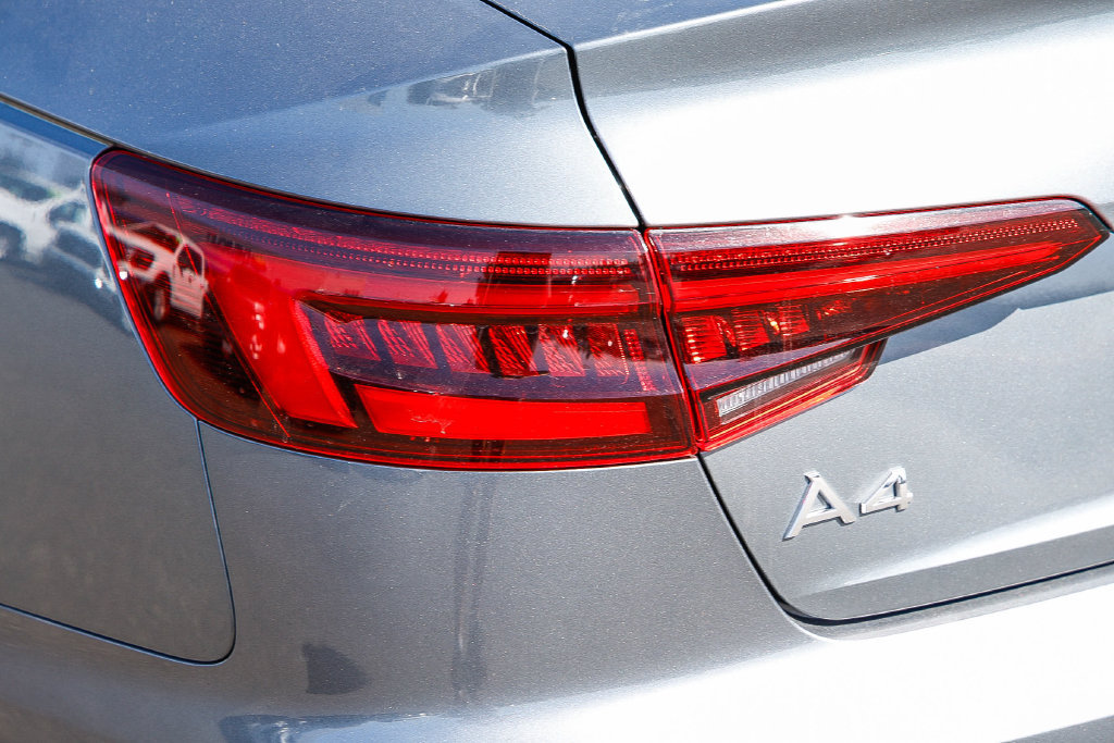 Used 2019 Audi A4 2.0T Premium FWD image 8