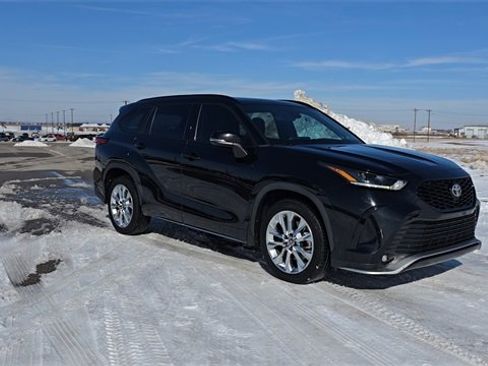 Used 2021 Toyota Highlander XSE image 4