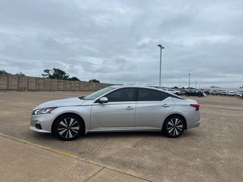 Certified 2022 Nissan Altima 2.5 SL FWD image 12