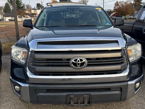 Used 2014 Toyota Tundra SR5 image 2
