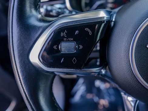 Used 2023 Jaguar F-PACE S image 6