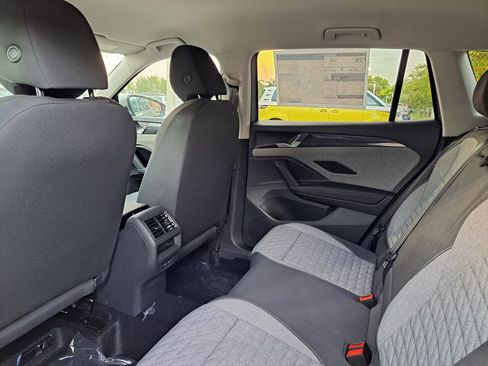 New 2026 Volkswagen Tiguan S image 5