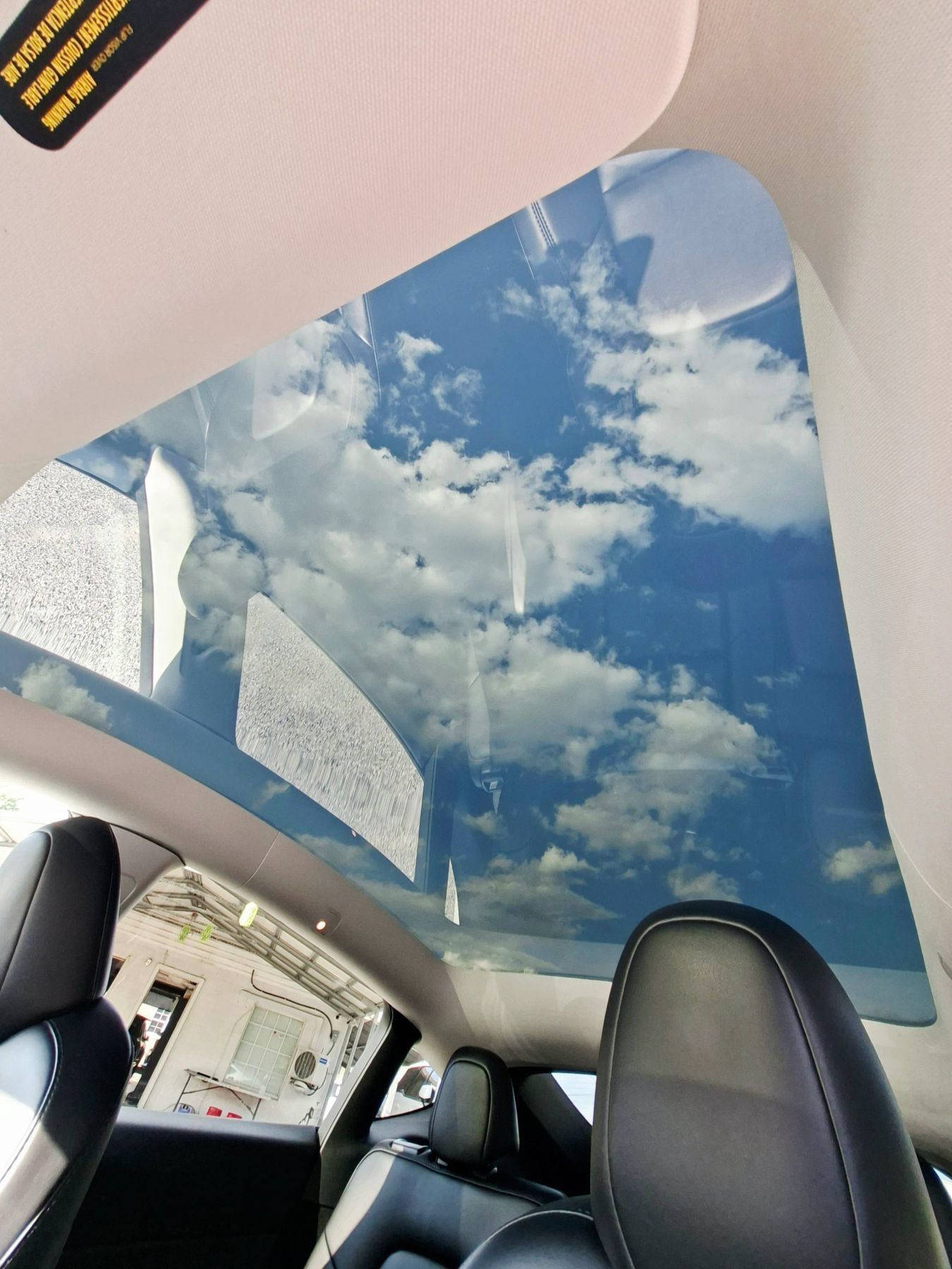 Used 2024 Tesla Model Y Long Range RWD image 31