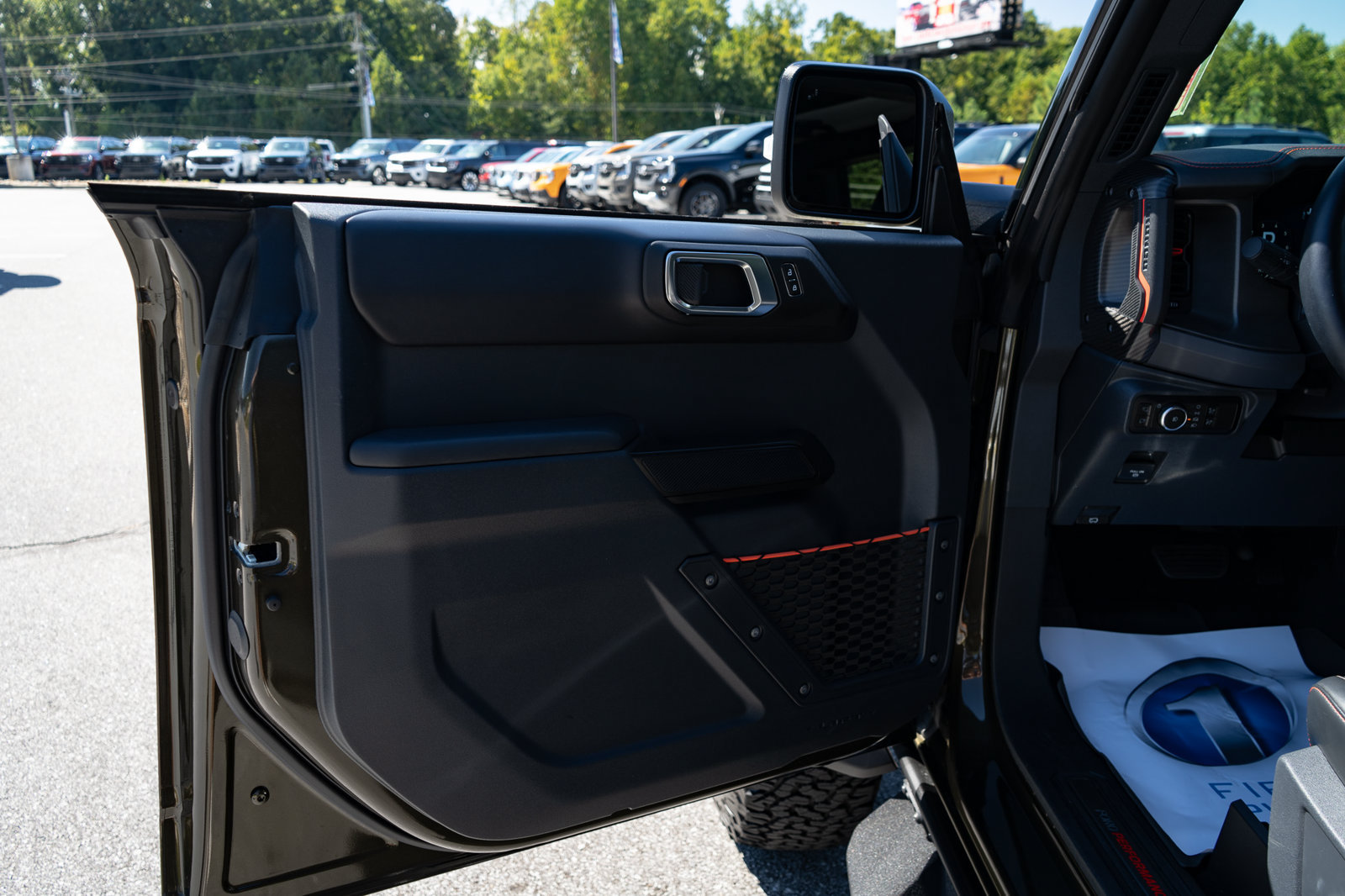Used 2025 Ford Bronco Raptor AWD/4WD image 31