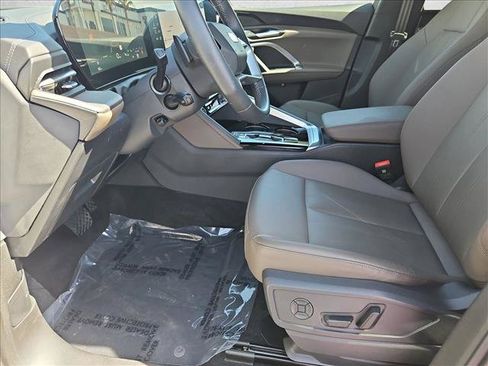 Certified 2025 Audi Q5 Premium w/ Convenience Package AWD/4WD image 17