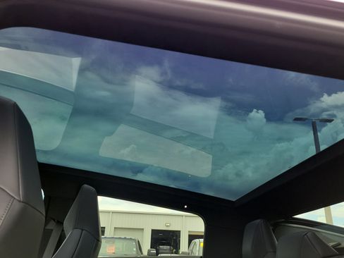 Used 2024 Tesla Cybertruck Cyberbeast AWD/4WD image 18