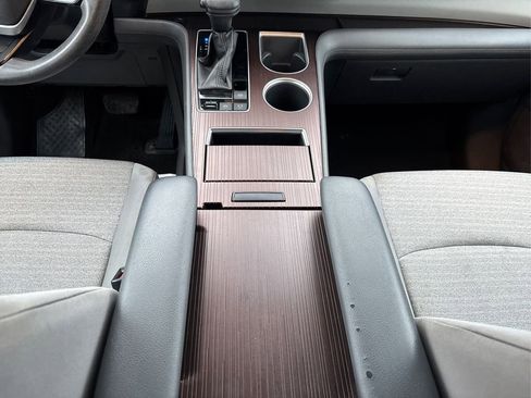 Used 2021 Toyota Sienna LE image 21